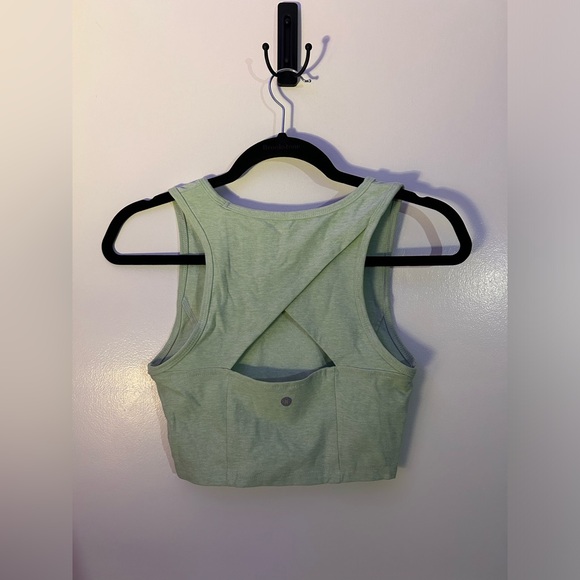 Green Cropped Active Tank - Picture 2 of 3